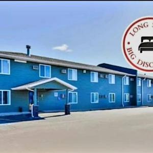 EconoLux Inn