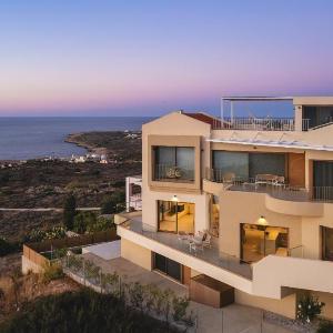 BelSodi - 3bedroom sea views and heated pool