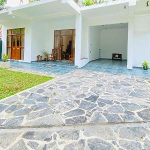 Deniya House