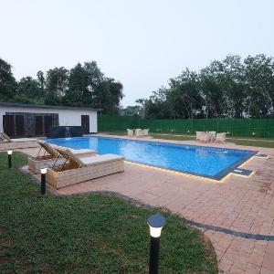B Town Resort Near Infopark Kakkanad