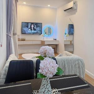 Hong Phat big apartment -near the sea