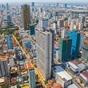 2BR Spacious Residence - Pool Gym Sky bar & Full Kitchen