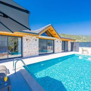 Sarıbelen 2 bedroom villa with private pool hot tub