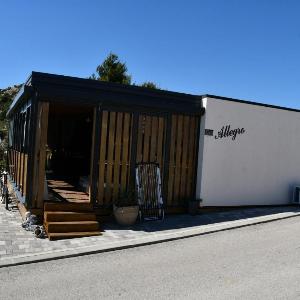 Apartments by the sea Pakostane Biograd - 25107