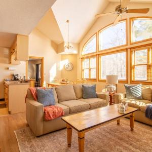Jack O Lantern Mountain Retreat