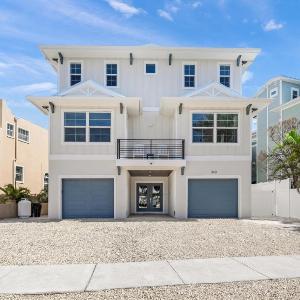 The Sand Dollar on the Key
