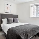 Canary Wharf Riverside Apt Near DLR and Tube London 