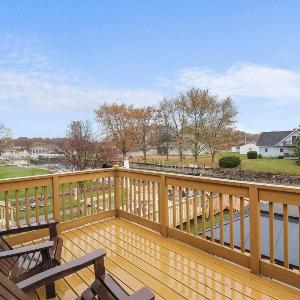 Canal Front Dock Deck n Near Lake Erie)
