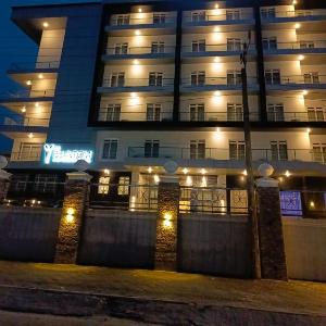 Dephantom Continental Hotel