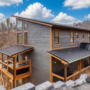 Longview Lodge - Mountain Views