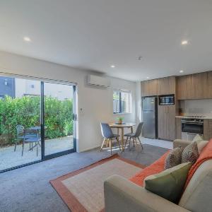 Bright Christchurch Apartment with Private Patio