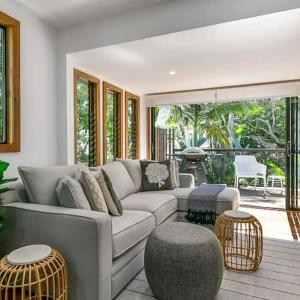 Tropical Escape a Sunshine Beach Retreat