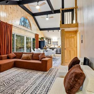 Wellness Escape I Sauna Hot Tub Theater & Game Room