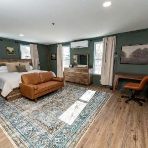 Forest Room: The Inn at Fireside Tavern Sherborn