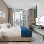 Prive - Canal View Studio Apartment 