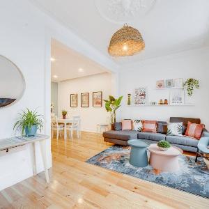 Cascais centre beautiful 85m2 apartment T2 with patio ground floor no step