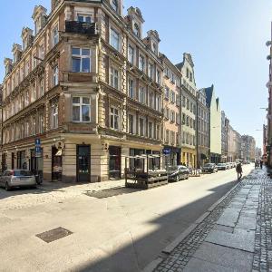 Unique & Functional Apartment near Wrocław Market Square by Noclegi Renters