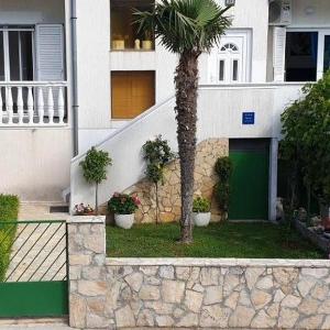 Apartments with parking space Vodice - 25282