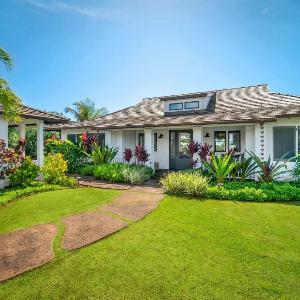 4 Bedroom Kauai Villa with stunning views private pool & spa