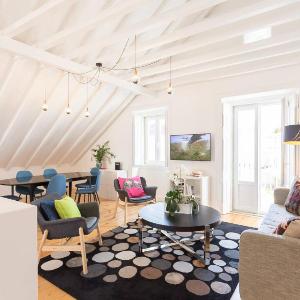 PN48 brith apartment over Cascais roof 120m2 close from beach and restaurant