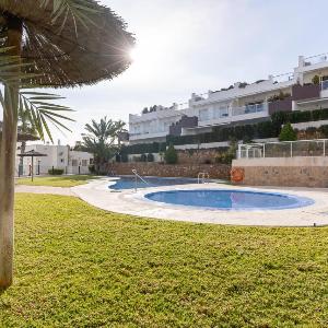 rentafive - Piscina - Relax - Vistas