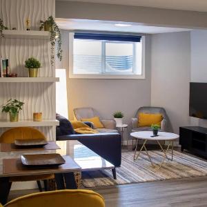 Cozy 2-Bedroom Basement for Family of 4