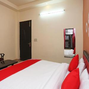 Hotel O Comfort Stay Sector 05 Vasundhara Formely Angel Pink