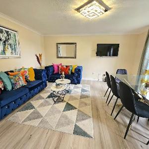 Stylish & Spacious 4 Bedroom House