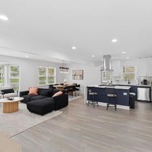 Charming Home w/Pergola & games