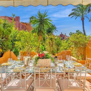 Casa El Palmeral by Finest Rentals