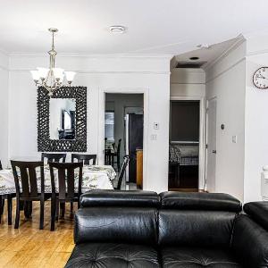 Three Bedroom home near YVR and SkyTrain downtown Vancouver