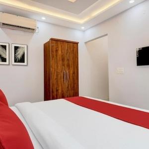 Super Hotel Pari Chowk Formerly The Divine KRC
