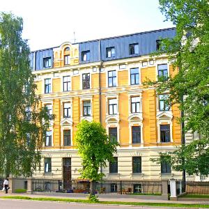 Stylish Art Nouveau Apartment near Old Town