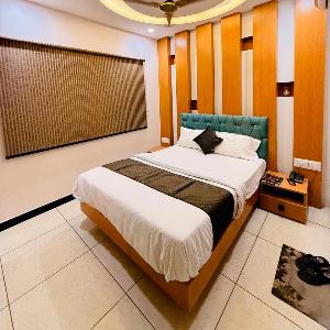 Hotel Hira Palace