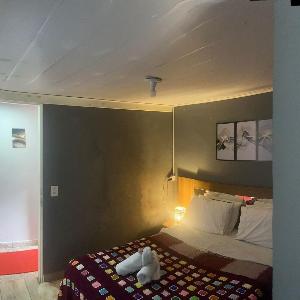 Quarto n°3 de casal sem hidromassagem