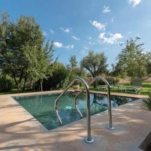 Villa Manghisi immersa nel verde