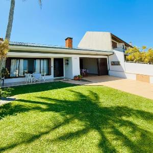 Casa à beira mar na Praia da Villa