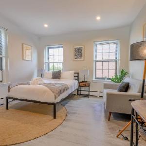 Back Bay Stylish Studio
