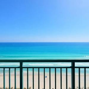 Paradise Oceanfront 1bd pool and hot tub