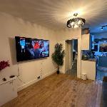 London-2Br-Sleeps6-SkySports-Netflix-DisneyPlus London 