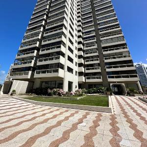 Parquemar Center 3 Torre F Apartamento 202