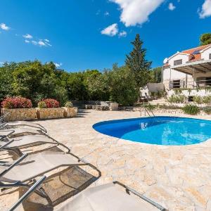 Luxury Villa Bol Oasis Brac With Heated Pool