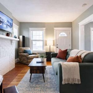 Spacious home with backyard near Churchill Downs