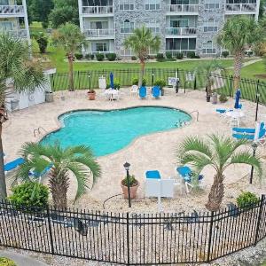 Cozy 1BR Getaway with King Bed Near Beach