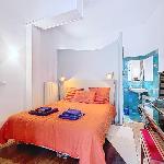 Apartment with garden in the heart of Montmartre Paris