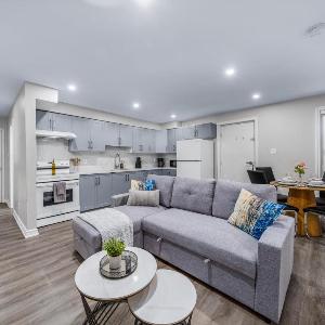 Casa Hotels College Prime Suite Near Trinity Bellwoods & Little Italy