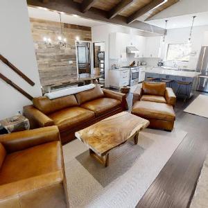Chalet Genepi - Taos Ski Valley - Fireplace - Mountain Views - Hot Tub - Washer-Dryer