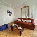 Spacious Quiet and Elegant Apartment in Paris