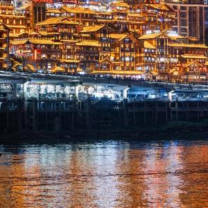 Suli Hotel Chongqing1 Min Walk to MetroNear Jiefangbei&Hongya CaveInternational guest-friendlyFree Self-Service LaundryFree High-Speed WiFiFree Chinese TeaFree Travel Advice