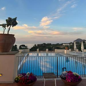 Cefalù Seaside Pool Villa